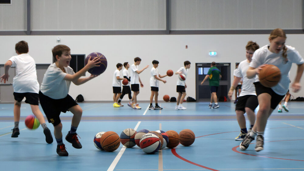 Ozswoosh Youth Basketabll Skills Clinic 2025